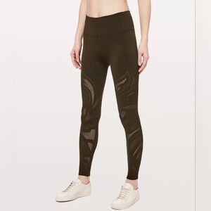 Lululemon Women's Size S Reveal 7/8 Tight Leggings